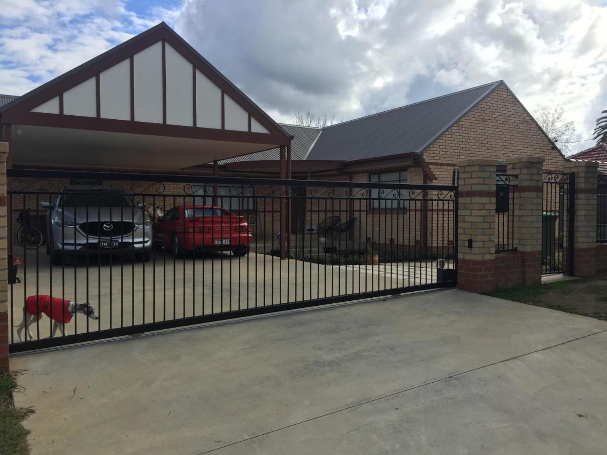 Modern, Private And Close To Town. Albury Exterior foto